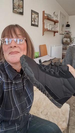<h2>Customers love our shoes!</h2>